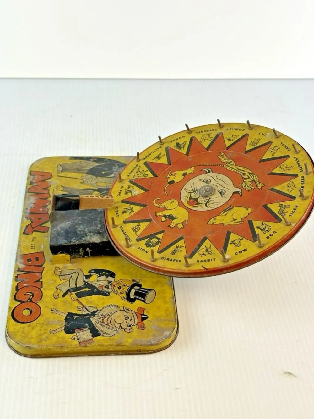 Antique Baldwin Manufacturing Animal Bingo Tin Litho Wheel Game #225 AS IS